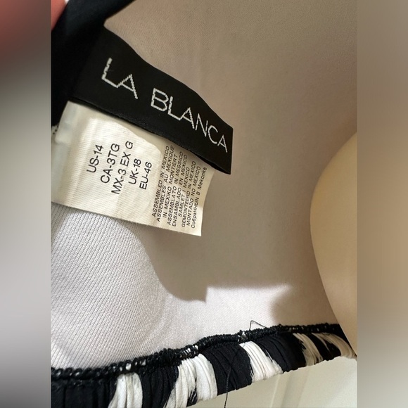 La Blanca twist Halter Bikini Swim TOP ONLY - Picture 2 of 5